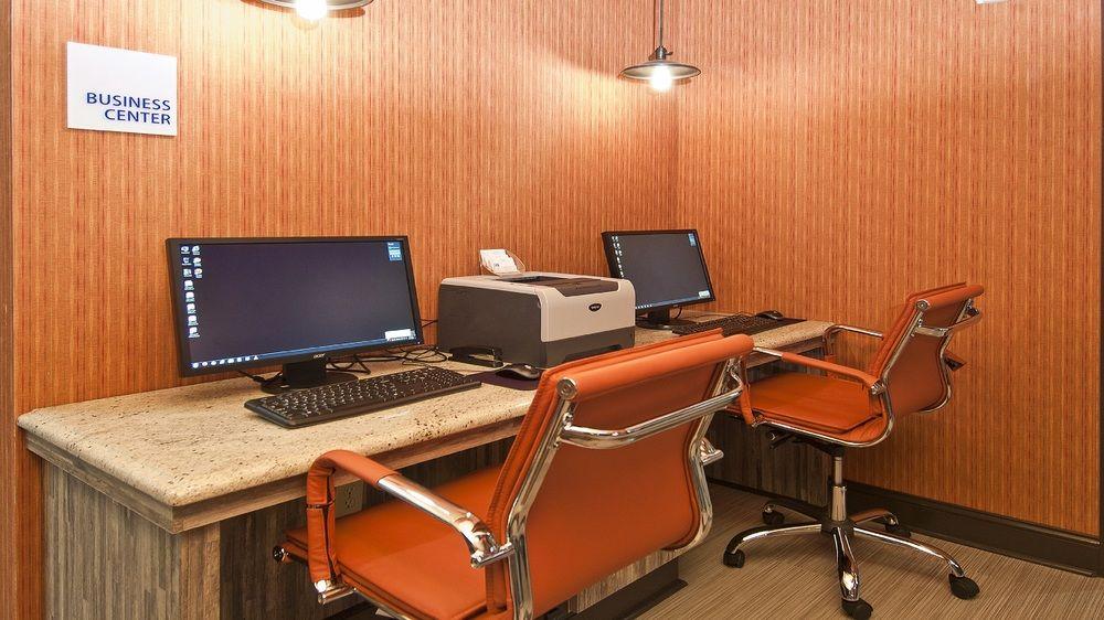 Hotel Express & By Ihg Olive Branch