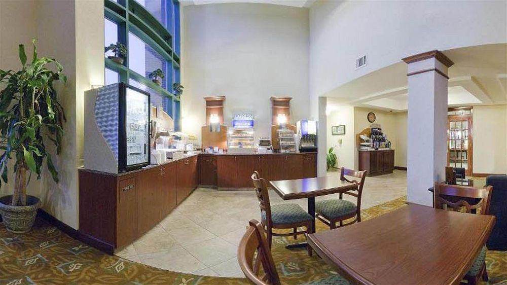Hotel Express & By Ihg 2*