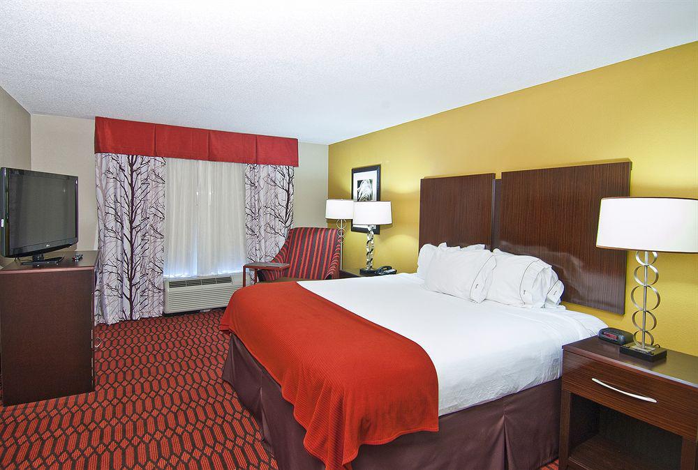 Express & By Ihg Olive Branch