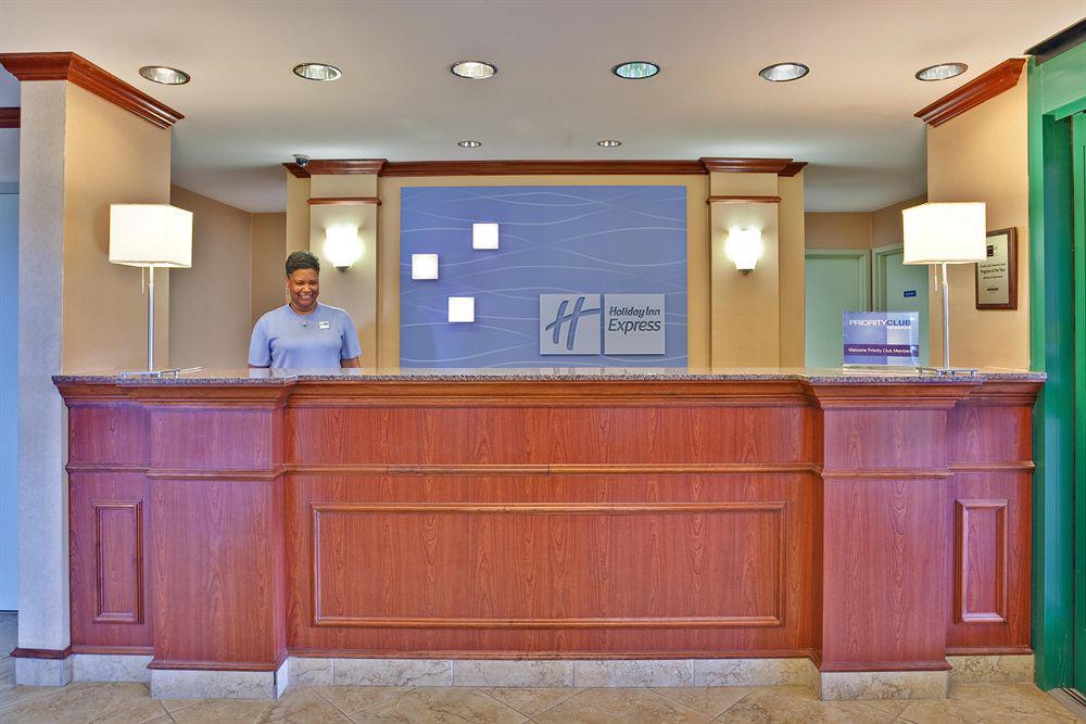 Hotel Express & By Ihg 2*