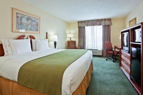 Hotel Express & By Ihg 2*