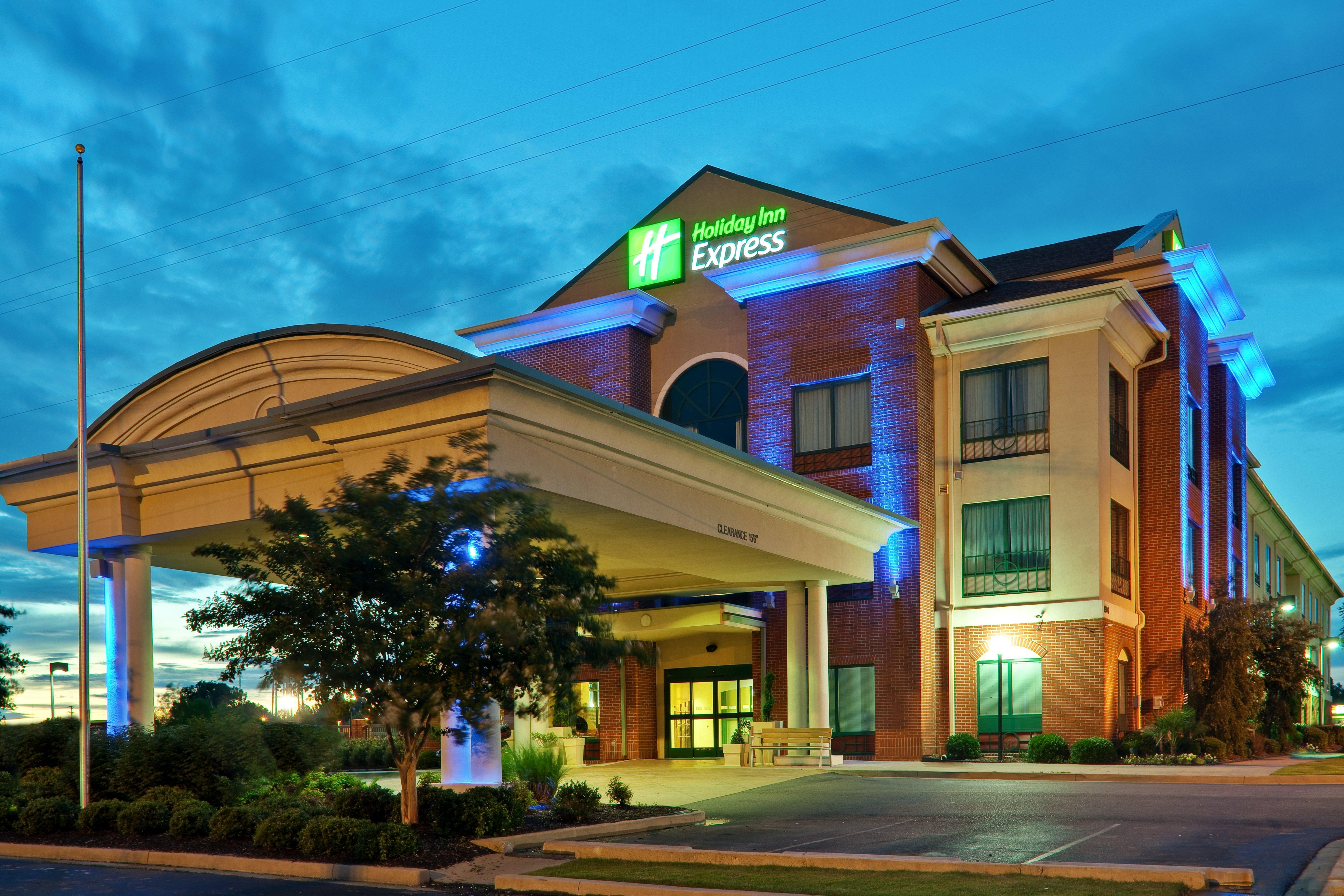 Hotel Express & By Ihg 2*