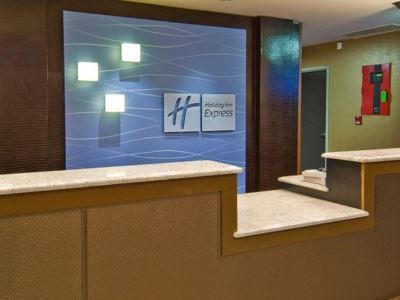 Express & By Ihg Hotel 2*
