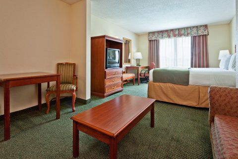 Express & By Ihg 2*